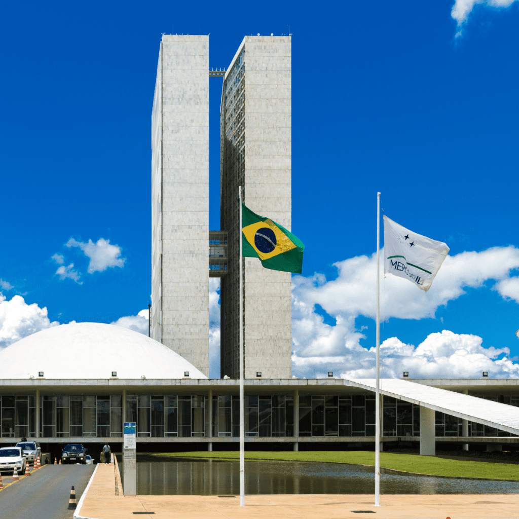 Compensação de perdas com IOF deve ser decidida até o fim de semana, sinaliza ministro